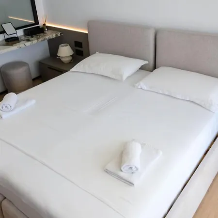 Hotel apartamentowy Miku Coast- Palasë
