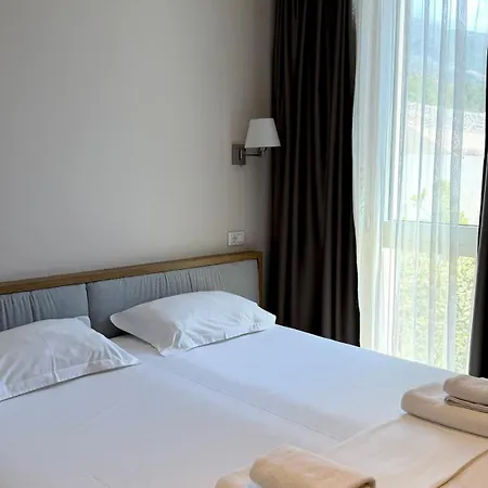 Miku Coast- Hotel apartamentowy Palasë